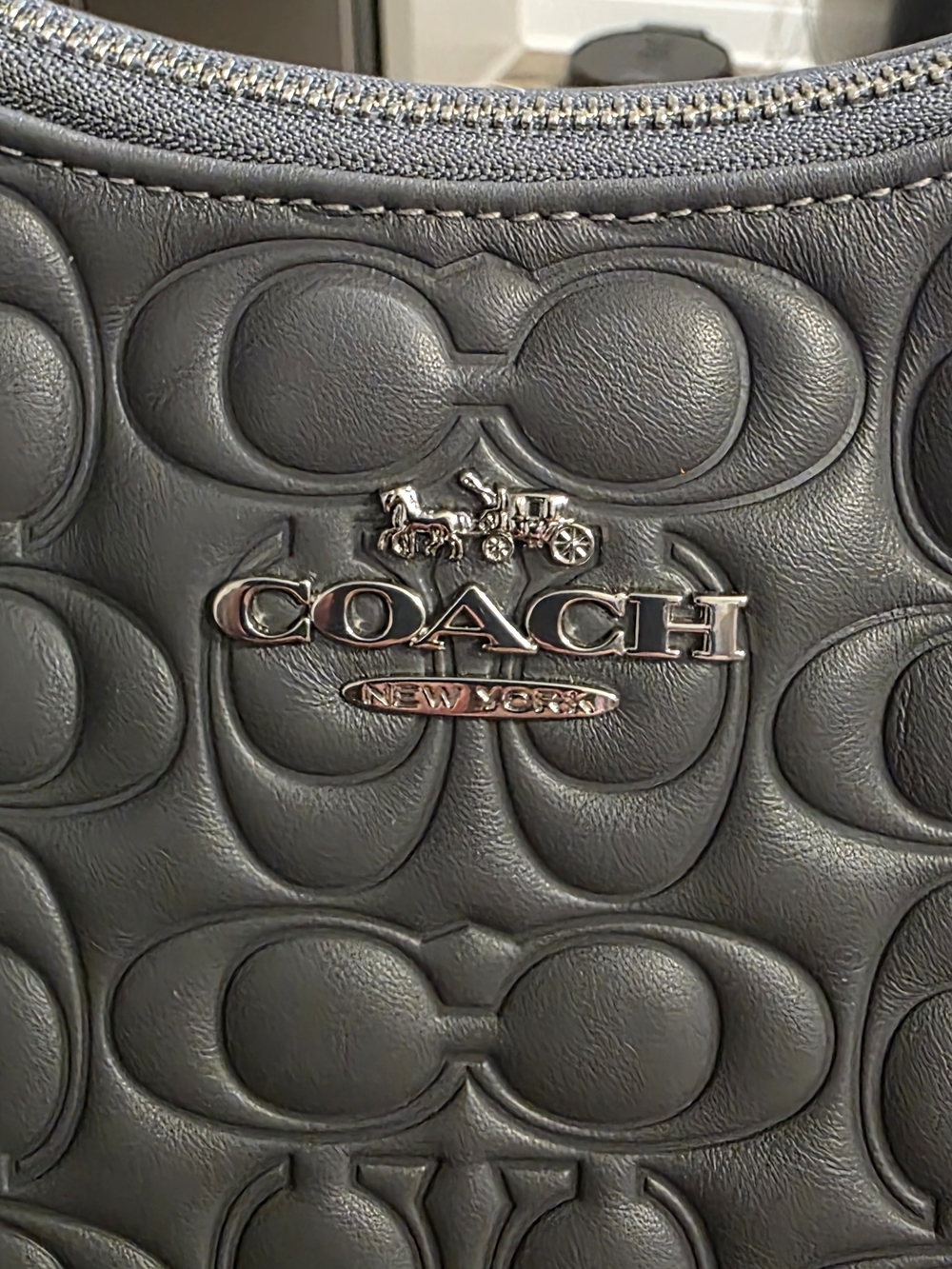 Beautiful COACH Embossed Signature Leather Shoulder Bag in Grayish Blue - Picture 2 of 8